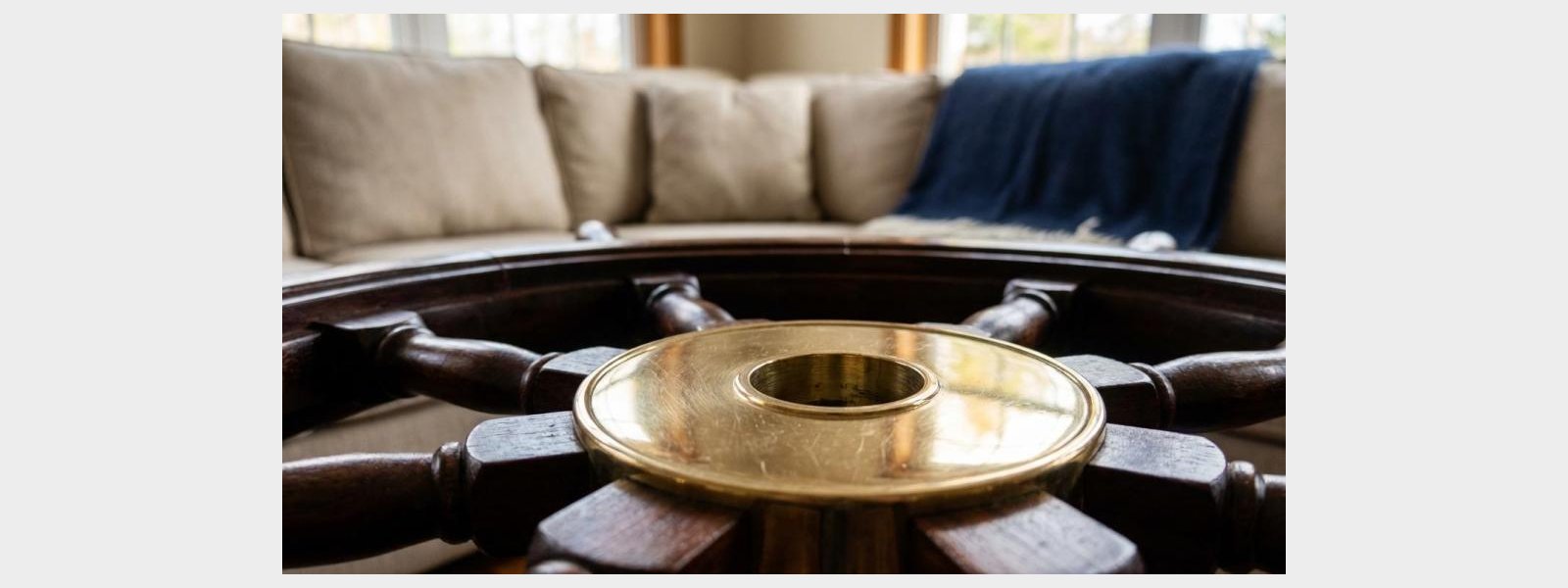 Skibsrat sofabord �80: valg af model, bordplade og pris