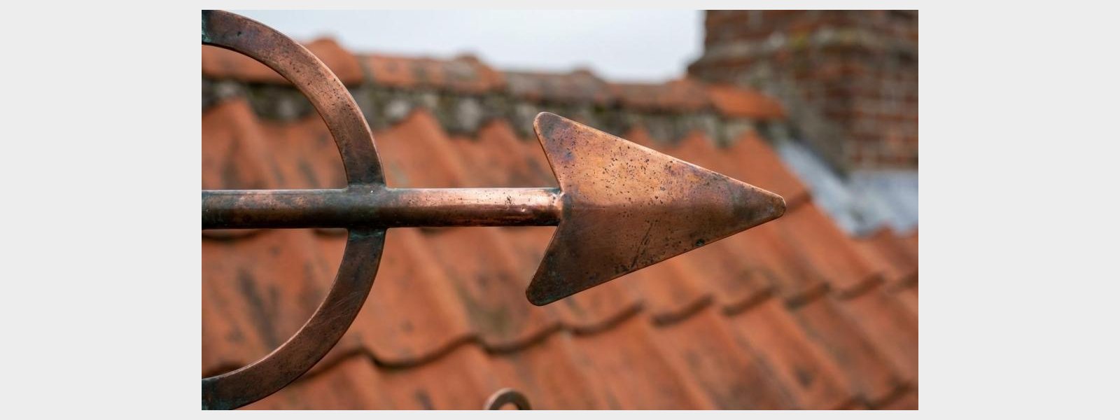 Vejrhane i kobber til tegltag: st�rrelser, priser og hurtig levering fra dansk lager