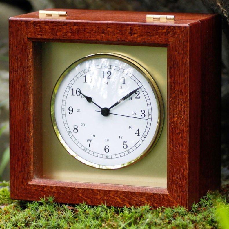 Pascal 1388-22 - Marineuhr in Holzkiste