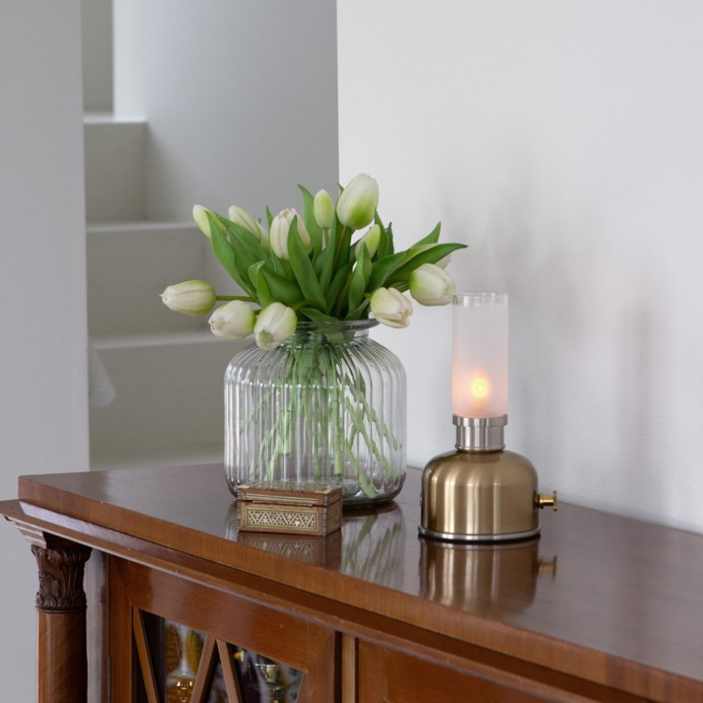 Frida Tischlampe � Messing