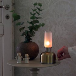 Frida Tischlampe � Messing