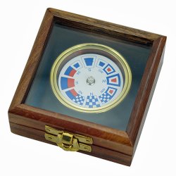 Compass in wooden box - 5,5 cm 