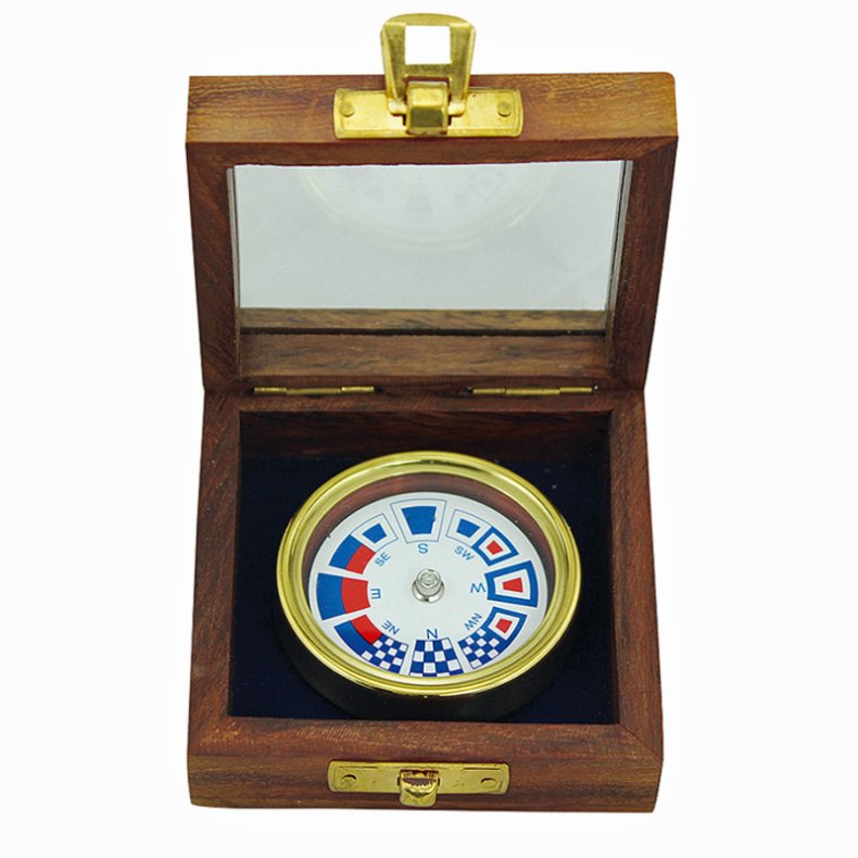 Compass in wooden box - 5,5 cm 