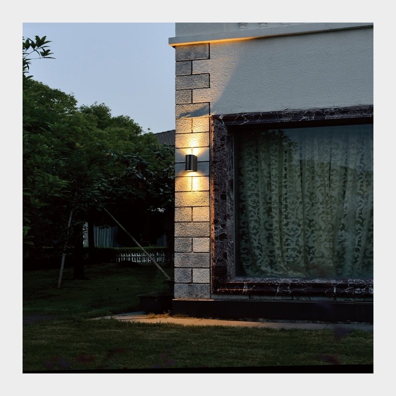 LOGAN - LED v�glampe sort IP44